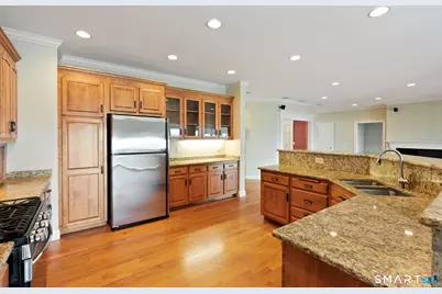 135 Cedarwood Lane, Newington, CT 06111 - Photo 13