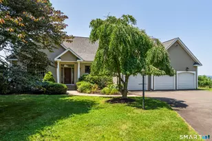 135 Cedarwood Ln, Newington, CT 06111 - Photo 5