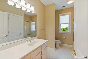 135 Cedarwood Ln, Newington, CT 06111 - Photo 31