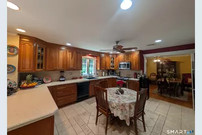32 Shari Drive, Seymour, CT 06483 - Photo 5