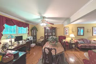 32 Shari Dr, Seymour, CT 06483 - Photo 11
