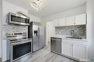 53 Prospect St, Bloomfield, CT 06002 - Photo 9