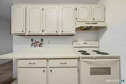 1700 Broadbridge Avenue #C33, Stratford, CT 06614 - Photo 5