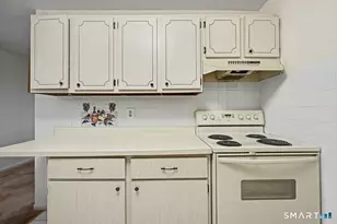 1700 Broadbridge Ave, Stratford, CT 06614 - Photo 5