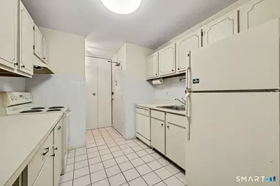 1700 Broadbridge Avenue #C33, Stratford, CT 06614 - Photo 3