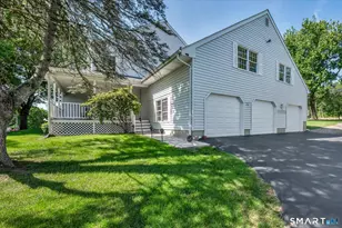 42 Lakeview Dr, Wolcott, CT 06716 - Photo 3