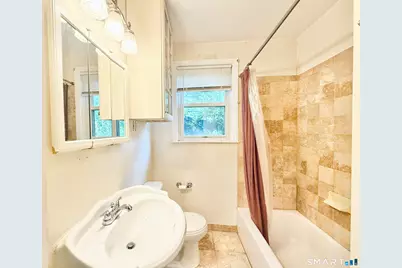 112 Ochsner Place, Bridgeport, CT 06606 - Photo 25