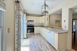 112 Ochsner Pl, Bridgeport, CT 06606 - Photo 13