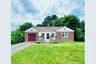 112 Ochsner Place, Bridgeport, CT 06606 - Photo 1