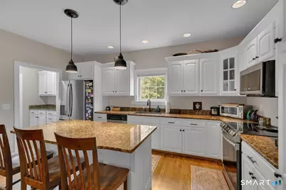 2 Chapman Chase, Windsor Locks, CT 06096 - Photo 7