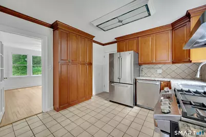 12 Laurel Lane, Darien, CT 06820 - Photo 9