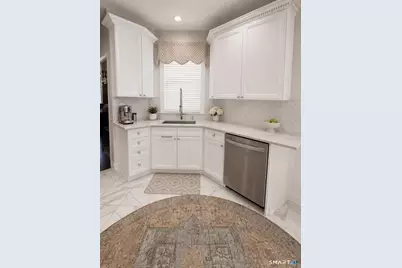 52 Faith Lane #52, Danbury, CT 06810 - Photo 5
