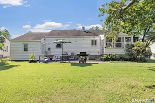 172 Crestview Dr, Bridgeport, CT 06606 - Photo 17