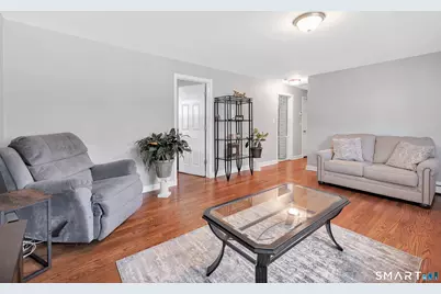 172 Crestview Drive, Bridgeport, CT 06606 - Photo 3