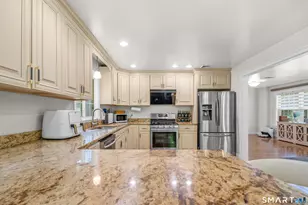 42 White Ave, Middlebury, CT 06762 - Photo 11