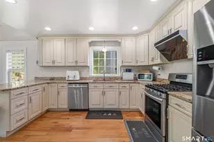 42 White Ave, Middlebury, CT 06762 - Photo 11