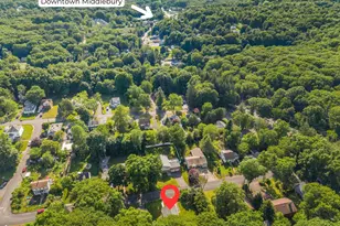42 White Ave, Middlebury, CT 06762 - Photo 3
