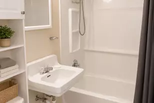 156 Andover St, Hartford, CT 06112 - Photo 13