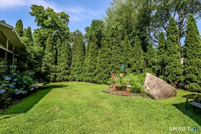 61 Fisher Court, Stratford, CT 06614 - Photo 5