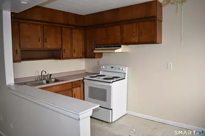 1575 Boston Avenue #D14, Bridgeport, CT 06610 - Photo 9