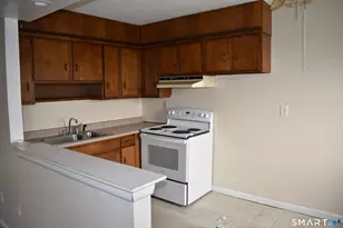 1575 Boston Ave, Bridgeport, CT 06610 - Photo 9