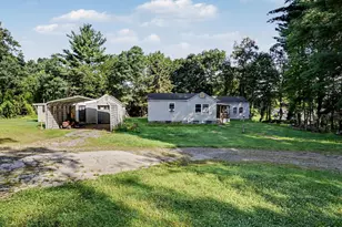 17A Botsford Hill Rd, Newtown, CT 06470 - Photo 3
