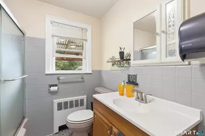 225 Chester Street, East Hartford, CT 06108 - Photo 11