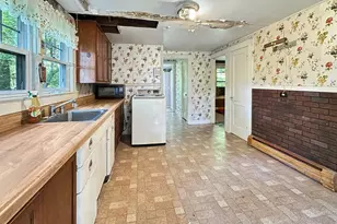 81 Gallup Ln, Waterford, CT 06385 - Photo 15