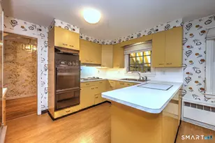 814 Grassy Hill Rd, Orange, CT 06477 - Photo 17