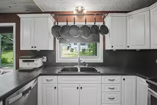 40 Taft St, Killingly, CT 06239 - Photo 13