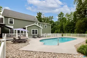 81 Evergreen Xing, New Hartford, CT 06057 - Photo 5