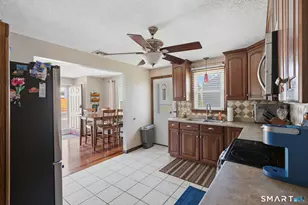 17 Rutherford St, New Britain, CT 06051 - Photo 9