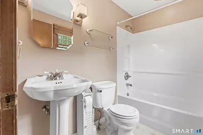 75 Grissom Road, Manchester, CT 06042 - Photo 17