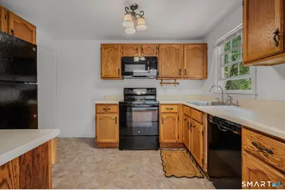 81 East Pattagansett Road #4, East Lyme, CT 06357 - Photo 13