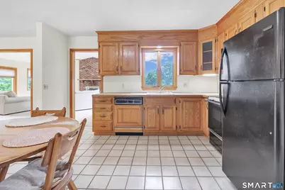 470 Oceanview Terrace, Stratford, CT 06615 - Photo 25