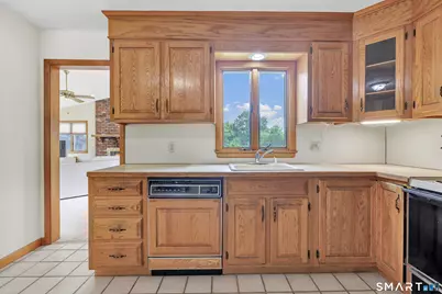 470 Oceanview Terrace, Stratford, CT 06615 - Photo 29