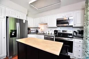 16 Applewood Ln, Avon, CT 06001 - Photo 15