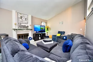 16 Applewood Ln, Avon, CT 06001 - Photo 9
