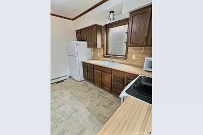 290 Wakelee Avenue #1st floor, Ansonia, CT 06401 - Photo 3