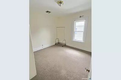 290 Wakelee Avenue #2nd floor, Ansonia, CT 06401 - Photo 7