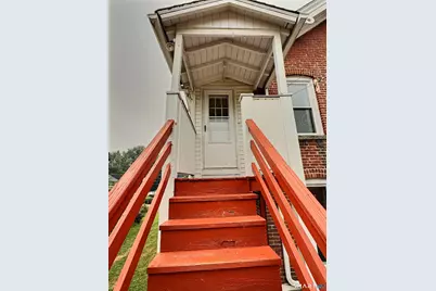 290 Wakelee Avenue #2nd floor, Ansonia, CT 06401 - Photo 9