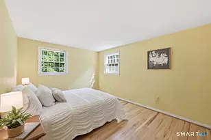 8 Valley View Dr, Simsbury, CT 06089 - Photo 15