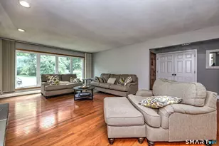 834 Columbia St, Orange, CT 06477 - Photo 5