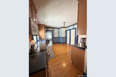 118 Cambridge Street #2nd Floor, West Hartford, CT 06110 - Photo 3