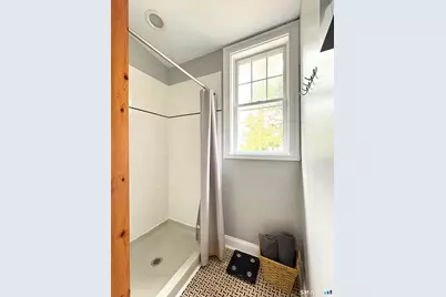 196 Ellsworth Street, Bridgeport, CT 06605 - Photo 13