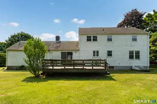 9 Cross Dr, Waterford, CT 06385 - Photo 5