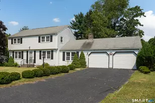 9 Cross Dr, Waterford, CT 06385 - Photo 3