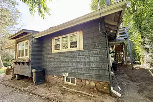 24 Cottage St, Meriden, CT 06450 - Photo 3