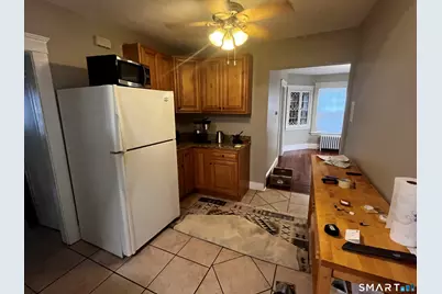 21 Elmwood Road, New Haven, CT 06515 - Photo 11