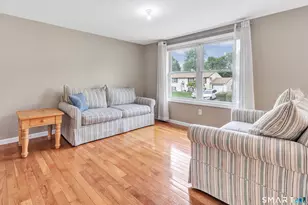31 Webster Dr, Ansonia, CT 06401 - Photo 7